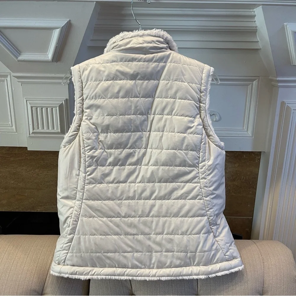 Nicole Miller Womens Medium Cream Reversible Quilted Puffer And Faux Fur Vest - Picture 2 of 9